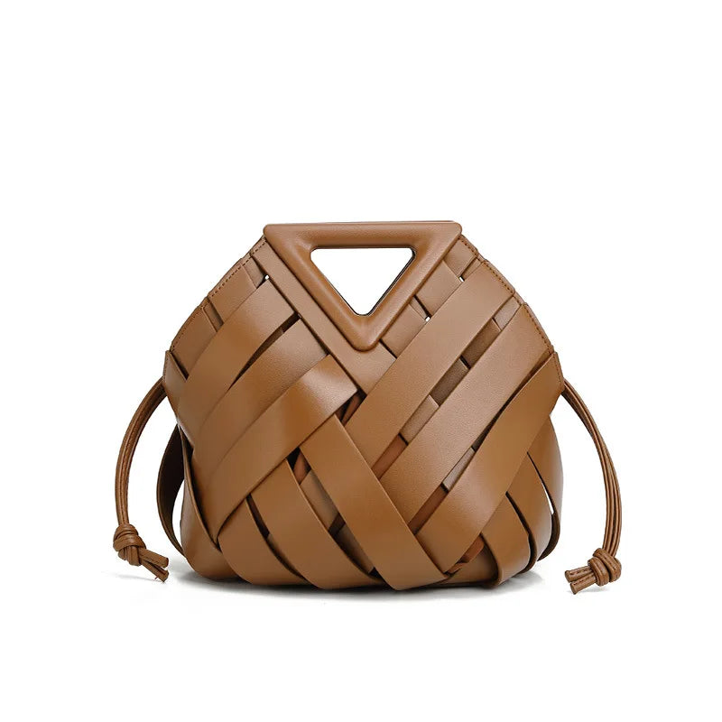 Sac Tressé Hollow PU – L’alliance du style et de la légèreté