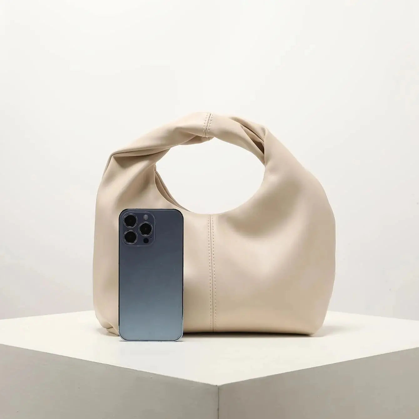 Sac carré torsadé élégant, pochette supérieure de couleur unie - Paris Aura