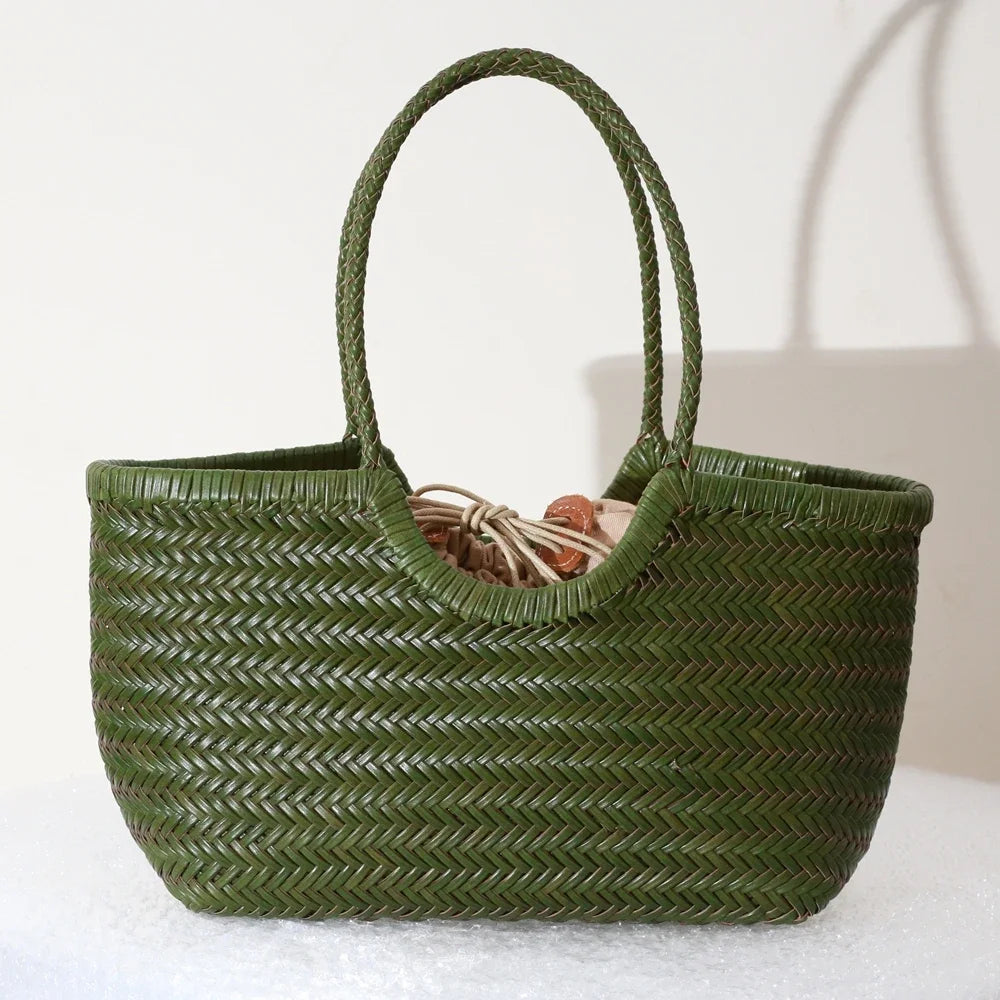 sac cabas en cuir de vachette tressé à la main.
