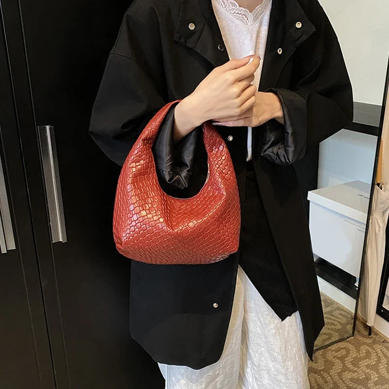 Sac Hobo Tressé – Élégance Décontractée - Paris Aura