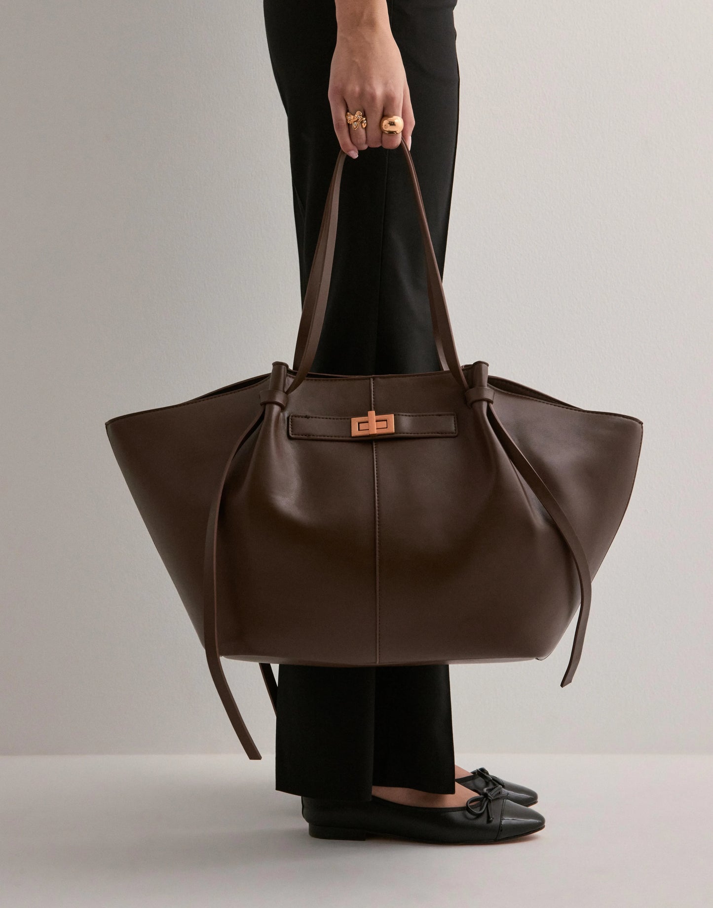 👜 Sac Cabas Luxe 2025 – Simili Cuir Premium & Fermoir Métal Vintage - Paris Aura