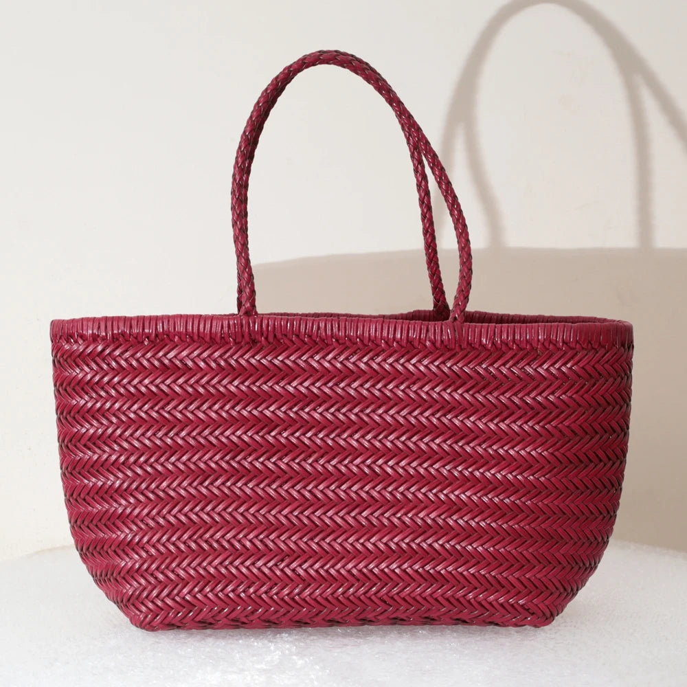 sac cabas en cuir de vachette tressé à la main.
