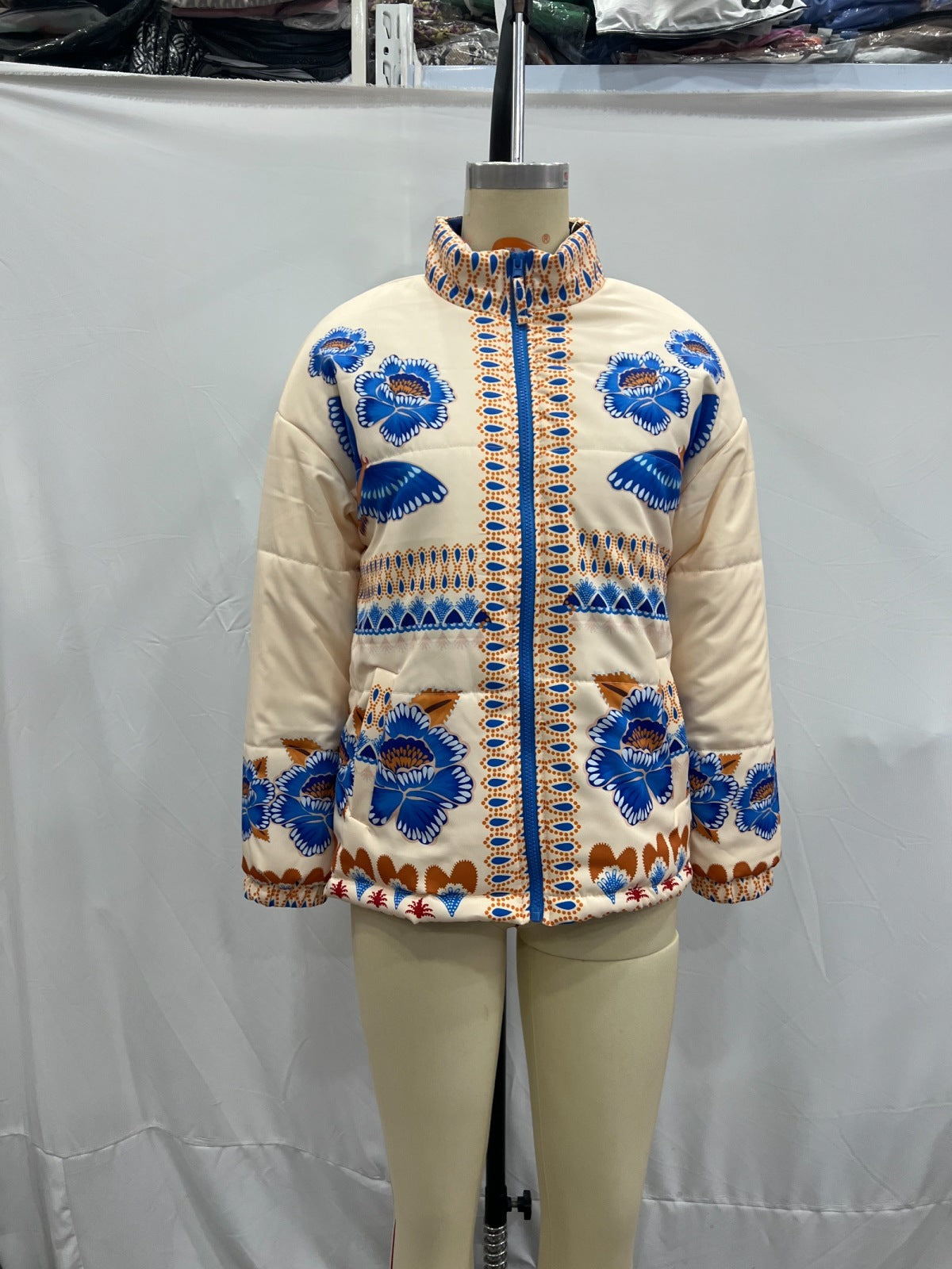 Doudoune "Motif Artistique" : Douceur et Chaleur pour Dames - Paris Aura