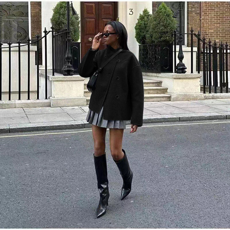Manteau Court "British Chic" : Double Boutonnage et Élégance Décontractée - Paris Aura