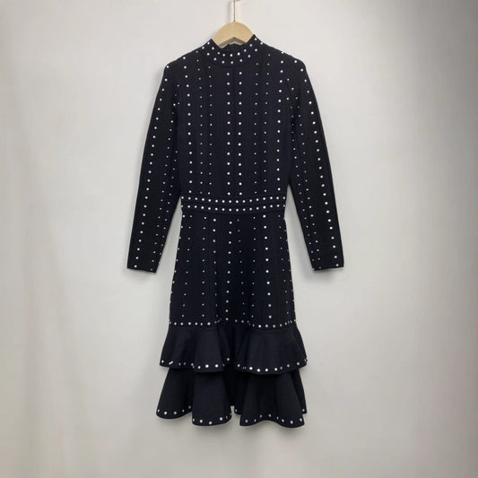 Robe Maille Noire à Volants & Paillettes – Taille Haute, Élégance Structurée - Paris Aura