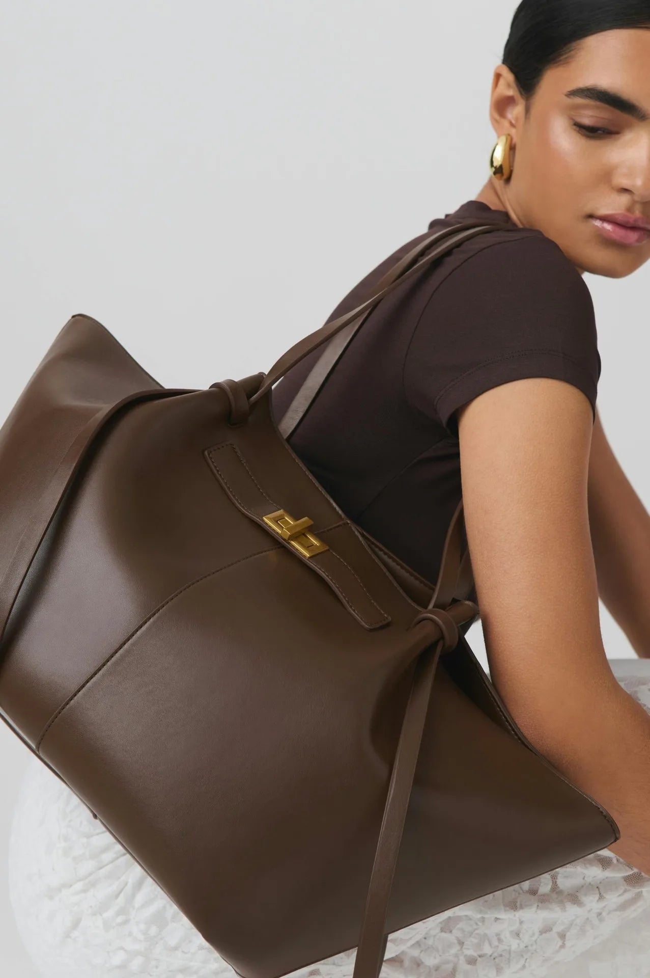 👜 Sac Cabas Luxe 2025 – Simili Cuir Premium & Fermoir Métal Vintage - Paris Aura