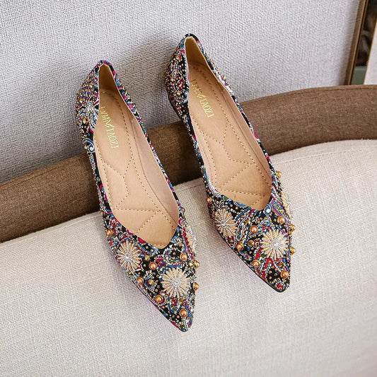 Éléonore – Mocassins Pointus à Strass & Rivets - Paris Aura
