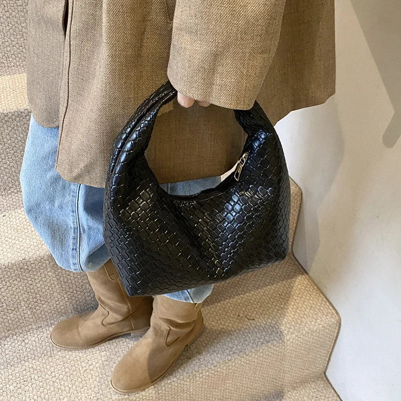 Sac Hobo Tressé – Élégance Décontractée - Paris Aura