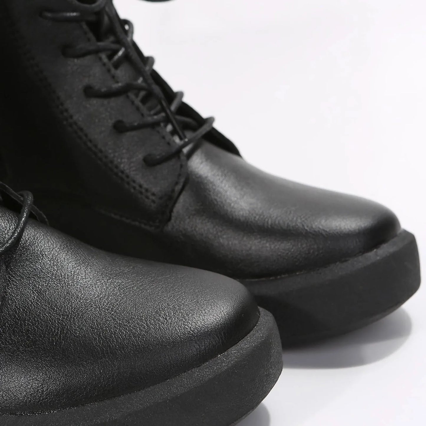 Clémence – Bottines Pointues en Toile avec Ceinture Rétro - Paris Aura