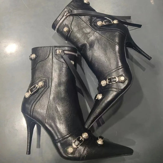 Cléa – Bottines Pointues à Talon Fin Style Goth Chic - Paris Aura