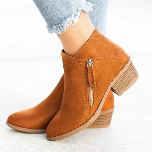Margaux – Bottines Rétro à Talon Carré & Fermeture Zippée