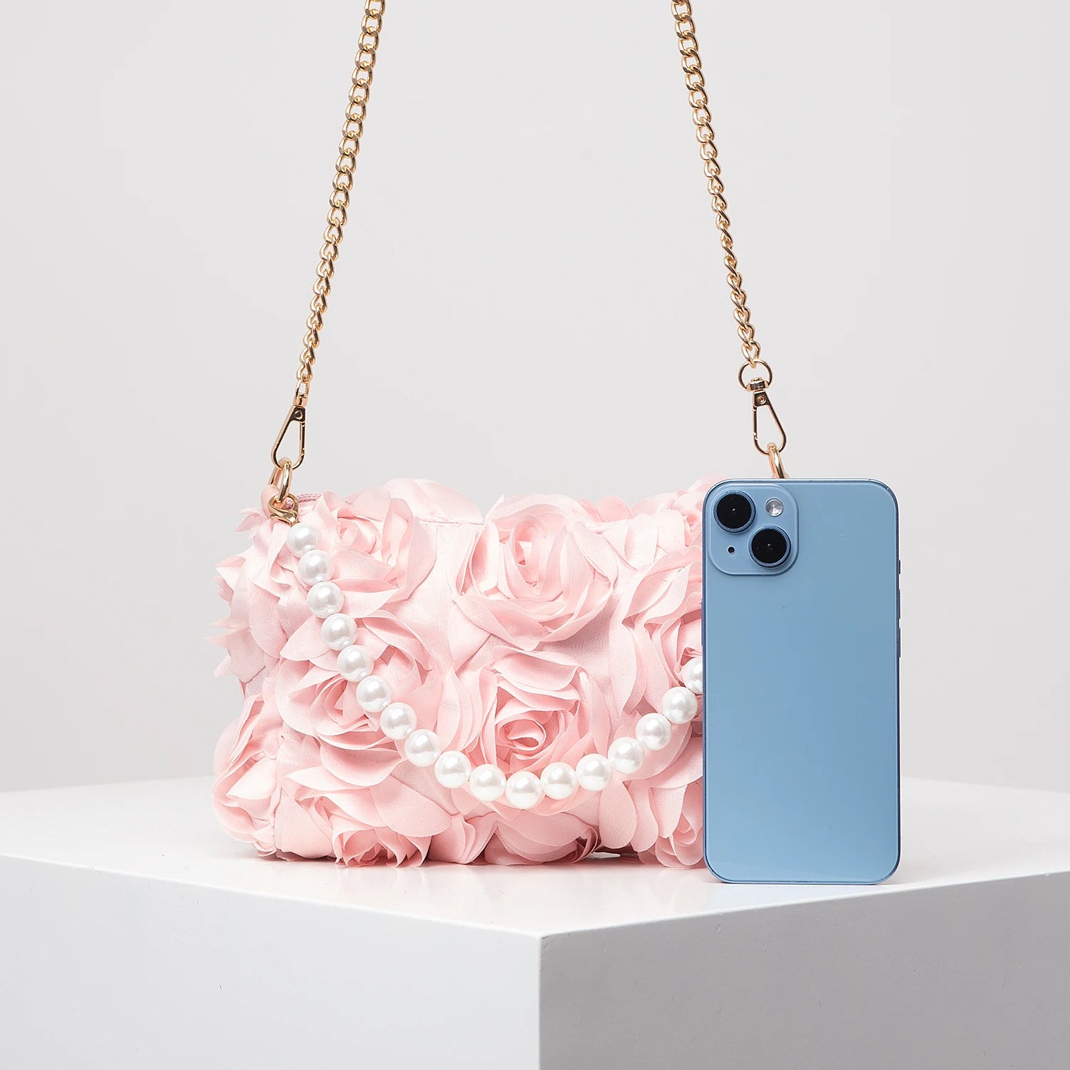 Sac de Soirée Rose Élégance – Perles & Chaîne Métal - Paris Aura