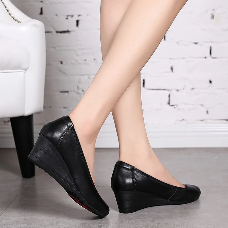 Clémence – Chaussures de Travail à Talon Compensé en Cuir Véritable - Paris Aura