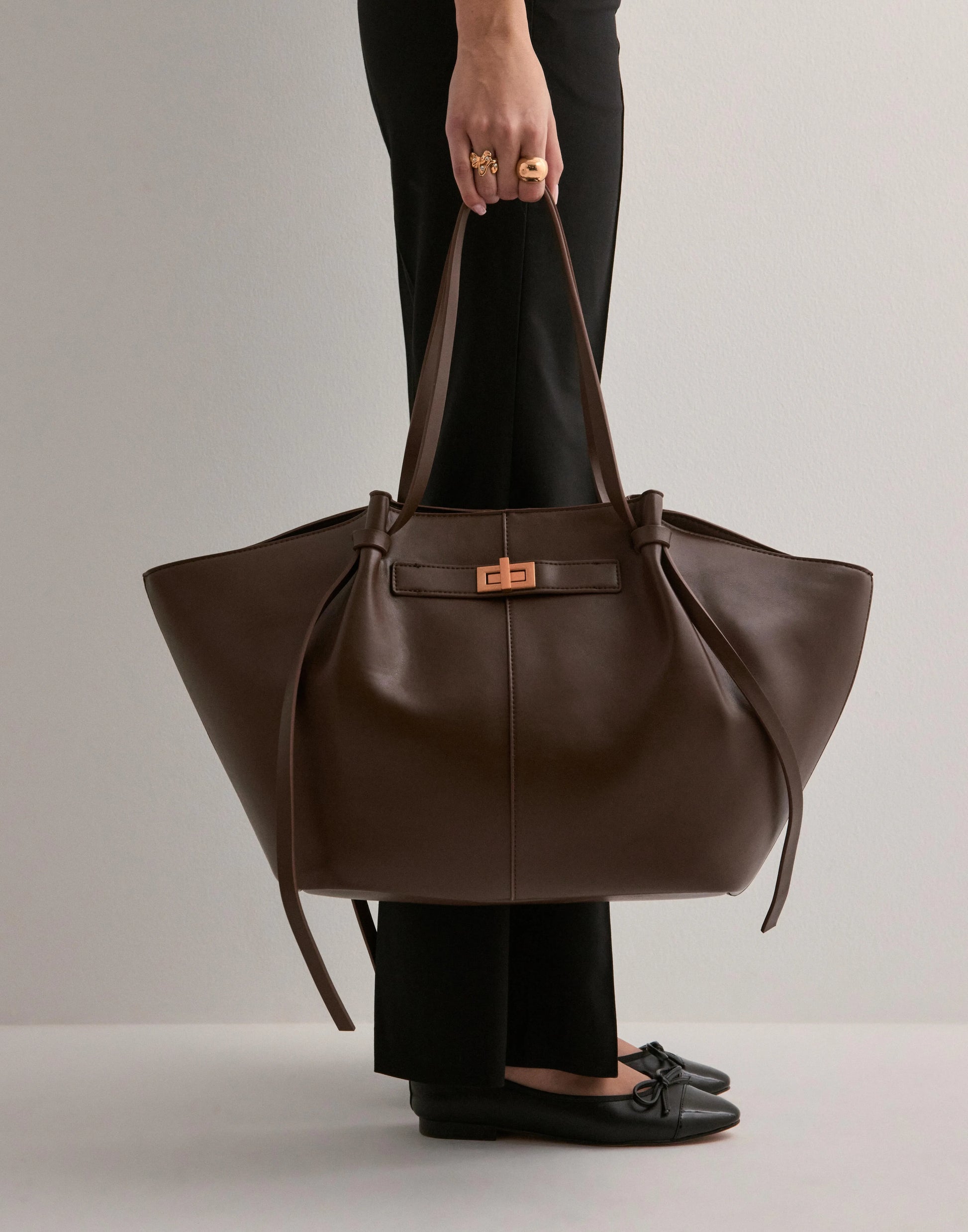👜 Sac Cabas Luxe 2025 – Simili Cuir Premium & Fermoir Métal Vintage - Paris Aura