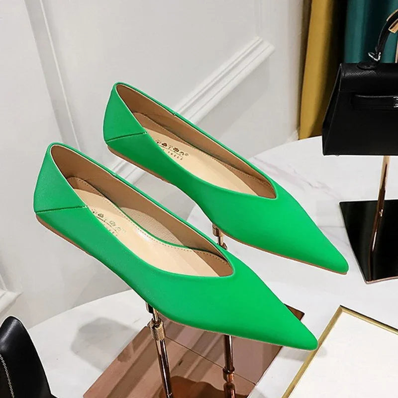 Élise – Ballerines Satinées à Bout Pointu - Paris Aura