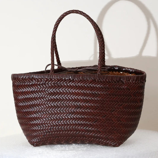 sac cabas en cuir de vachette tressé à la main.