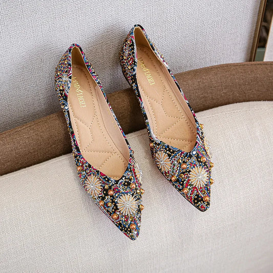 Ballerines Plates 2025 – Élégance & Détail Chic - Paris Aura