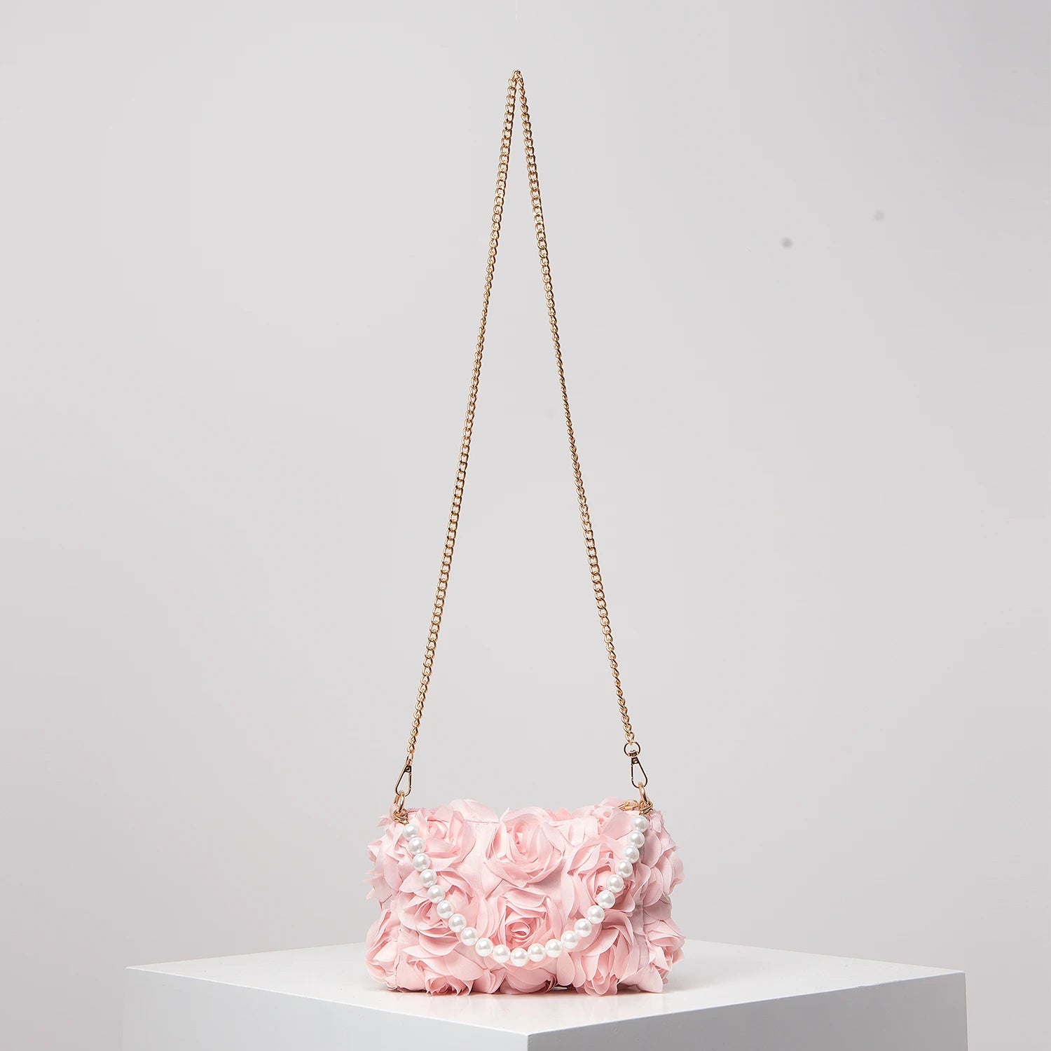Sac de Soirée Rose Élégance – Perles & Chaîne Métal - Paris Aura