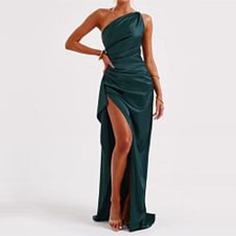 Ariane – Robe Satinée Fendue à Épaule Dénudée - Paris Aura
